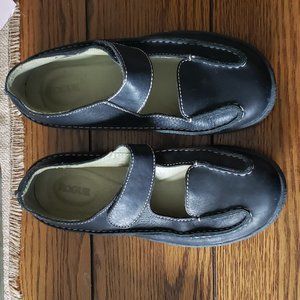 Rogue Mary Jane Style Leather Shoes